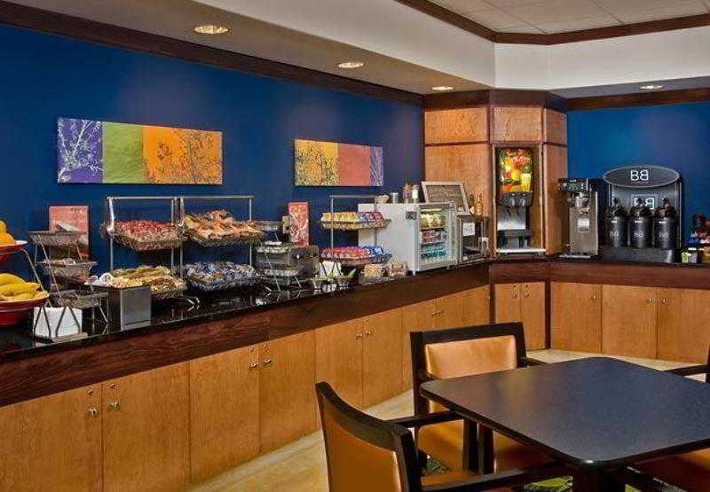 Fairfield Inn And Suites By Marriott Seymour Luaran gambar